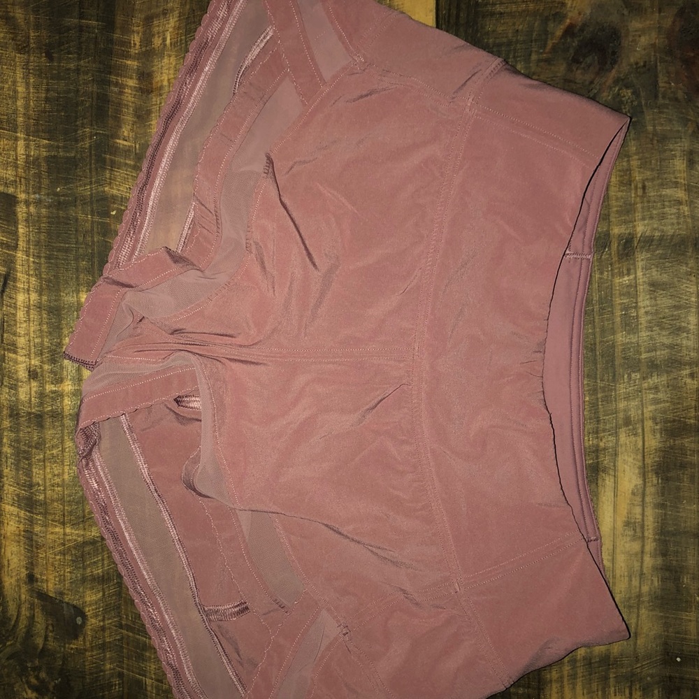 Lululemon shorts size 4 like new